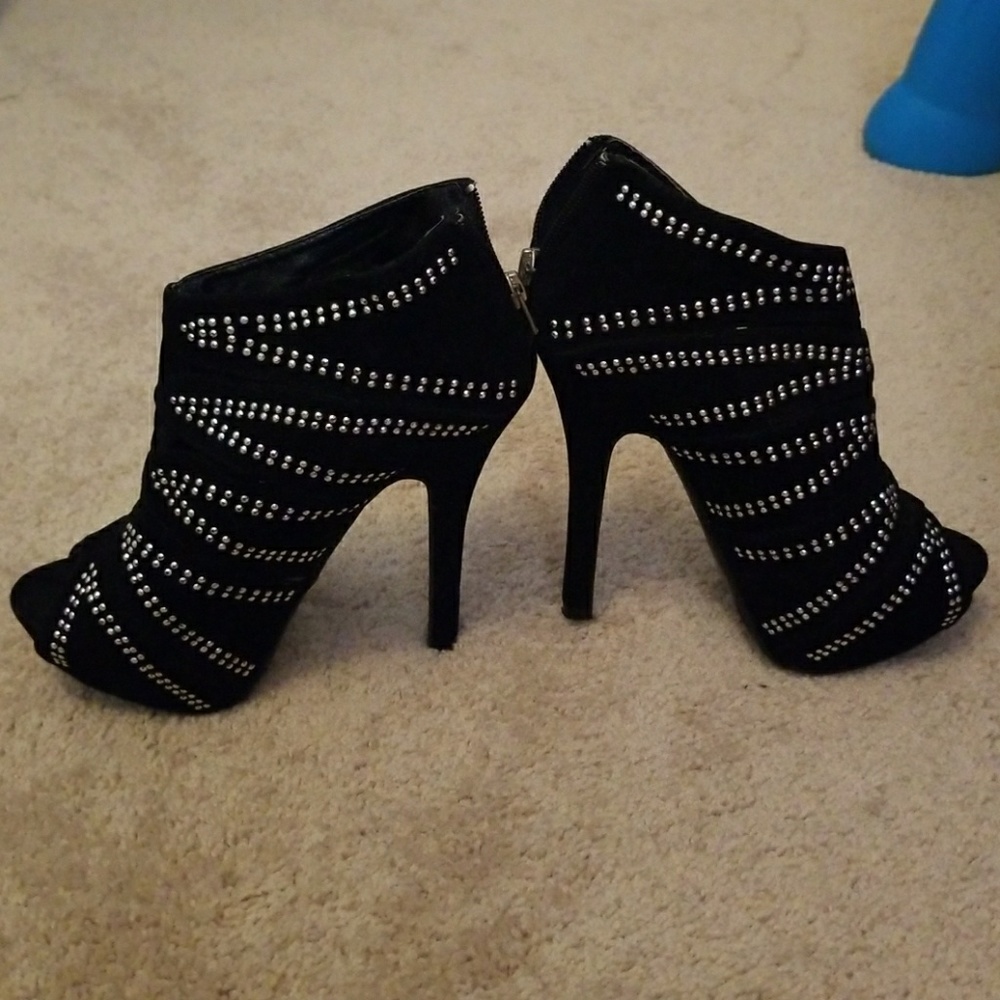 Booties - Picture 3 of 4